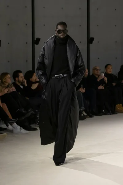 Look 12
